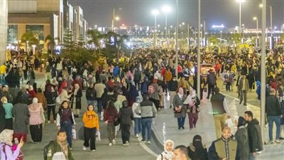 أكثر من 113 ألف نسخة.. مبيعات هيئة الكتاب في زيادة مستمرة بمعرض القاهرة