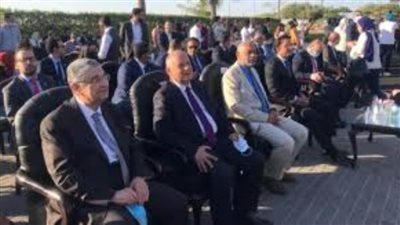 3 وزراء يشهدون تدشين أول سيارة كهربائية بالكامل