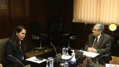 وزير الكهرباء والطاقة المتجددة يستقبل نائب الرئيس التنفيذي لشركة بريتش بتروليم البريطانية بالقاهرة