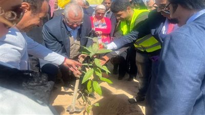 وزيرا الزراعة والبيئة ومحافظ جنوب سيناء يضعون حجر الأساس لمركز الصيد ومصنع الثلج بالطور (صور)