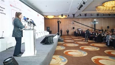 وزيرة التخطيط: معظم مشروعات الدولة تستهدف تنمية مهارات الشباب لصناعة مستقبل أفضل (صور)