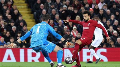 ريال مدريد يتعادل مع ليفربول 2-2 في الشوط الأول.. وصلاح يسجل 