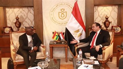 سفير غانا بمصر يشيد بالدعم الكبير للقيادة السياسية المصرية للنهوض بقطاع الرعاية الصحية (صور)