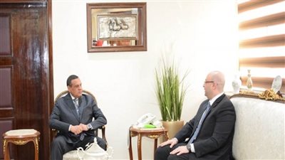 وزير التنمية المحلية يتابع مع محافظ بني سويف مشروعات 