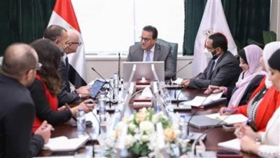 وزير الصحة يبحث توطين صناعة الأدوية الخاصة بعلاجات الأورام مع كبرى الشركات السويسرية