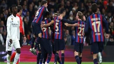 برشلونة يتقدم على ريال مدريد بالنيران الصديقة في كأس ملك إسبانيا