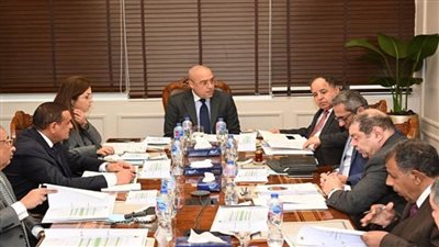 وزير الإسكان يترأس اجتماع مجلس إدارة الهيئة العامة للتنمية السياحية بمقر الوزارة بالعاصمة الإدارية (صور)