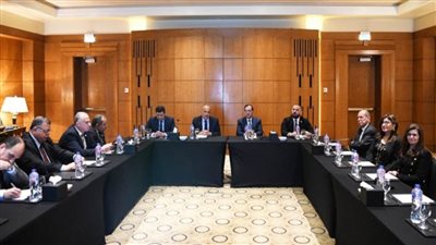 «الملا» يعقد اجتماعا مع لجنة البترول والغاز بغرفة التجارة الأمريكية بالقاهرة (صور)