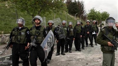 الاحتلال الإسرائيلي يقتحم بلدة بيت أمر بالخليل وإصابة العشرات