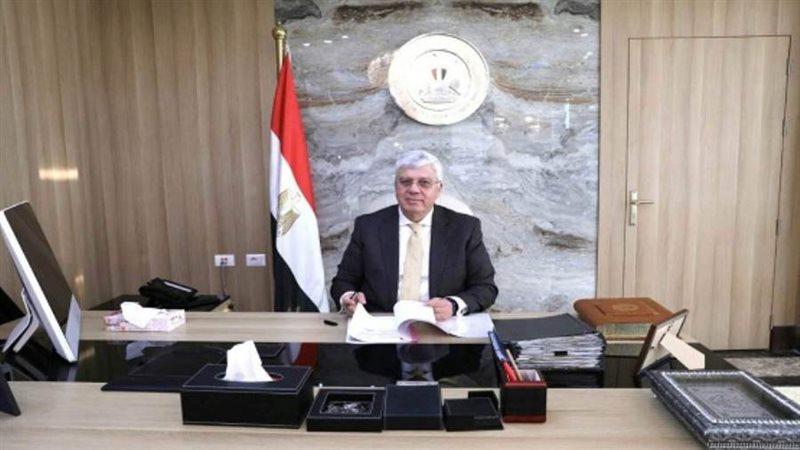 د.أيمن عاشور وزير