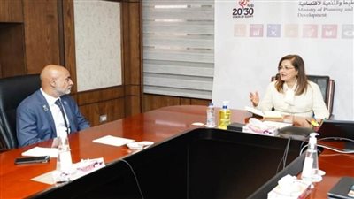 مذكرة تفاهم بین القومي للحوكمة وثندر بيرد للإدارة العالمية للتعاون في تطوير القدرات البشرية (صور)