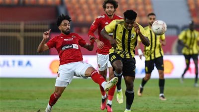  الأهلي يؤمن صدارة الدوري بثنائية أمام المقاولون