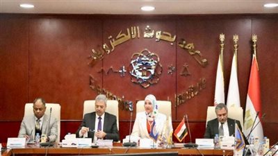 مجلس إدارة بحوث الإلكترونيات يستعرض آخر تطورات العمليات الإنشائية بالمعهد ومدينة العلوم والتكنولوجيا 