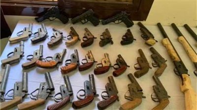 ضبط تشكيل عصابي بتهمة الإتجار بالأسلحة النارية في القليوبية 