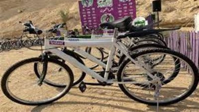 لحماية البيئة .. هندي يسافر 7 آلاف كيلو على دراجة في 140 يومًا