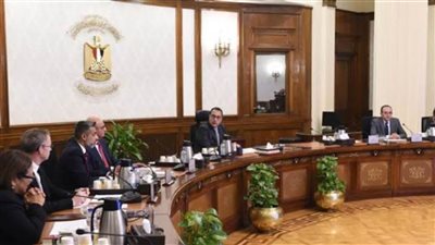 مدبولي يرحب بخطط جنرال موتورز للتوسع في إنتاج سيارات جديدة داخل مصر