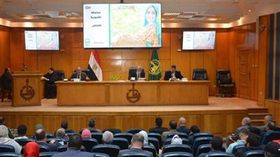 محافظ القليوبية يعقد اجتماعا لمتابعة تنفيذ أعمال مشروع حياه كريمة بقرى شبين القناطر