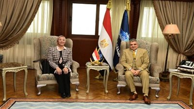 وزيرة البيئة تبحث مع الفريق أسامة ربيع سبل تعزيز الاقتصاد الأزرق وجهود تطوير وتنمية البحيرات المصرية