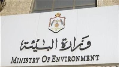 البيئة تدفع بلجنة عاجلة لمعاينة التلوث الزيتي بشاطئ السوايسة وإزالته