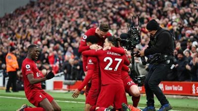ليفربول يتقدم على مانشستر يونايتد بثلاثية في الدوري الإنجليزي