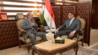 وزير التنمية المحلية يتابع مع محافظ الإسماعيلية ملف المشروعات المتعثرة واستعدادات رمضان