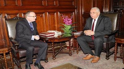 وزير الزراعة يبحث مع السفير التشيكي التعاون المشترك بين البلدين (صور)