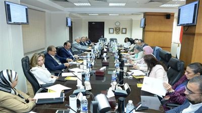 «التخطيط القومي» يعقد حلقة نقاشية عن  تبادل الخبرات الحكومية في مجال البيانات (صور)