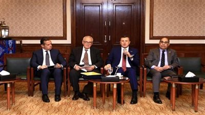 وزير السياحة والآثار يُشارك في الإفطار السنوي لجمعية الكُتاب السياحيين (صور)