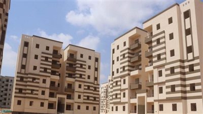 وزير الإسكان يتابع موقف تنفيذ وحدات 