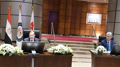 وزير البترول: الاهتمام بتطوير الكوادر البشرية والتحديث المستمر للاصول والمعدات سبب الأداء الناجح (صور)