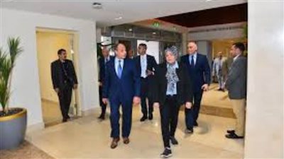 وزير الطيران يباشر سير العمل من مقر العاصمة الإدارية الجديدة