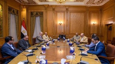 وزير الإنتاج الحربي يتابع مستجدات بعض البحوث التي تنفذها الشركات التابعة (صور)