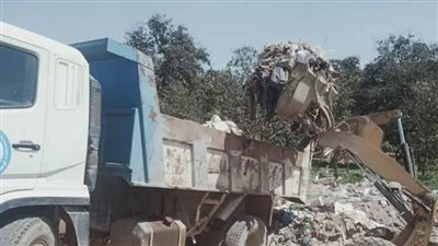 رفع 126 طن قمامة وصيانة 56 عمود إنارة بالإسماعيلية