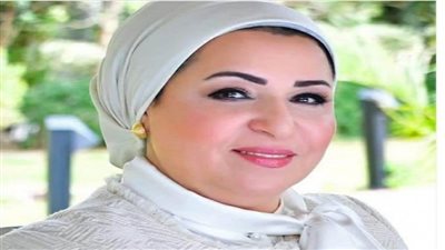 انتصار السيسي: خير الناس من يصون اليتامى ويقدم لهم جناح الحب والرحمة 