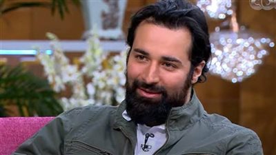 رامز جلال يسخر من أحمد حاتم: اللي علموا الدقن دي مش حلاق ده نحات