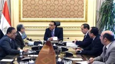 رئيس الوزراء يتابع جهود صندوق مصر السيادي في جذب الاستثمارات المحلية والأجنبية
