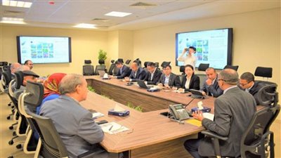 «الإسكان» تبحث «Energy China» الصينية التعاون في مياه الشرب والصرف الصحي (صور)