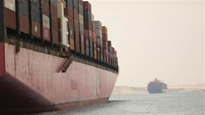  قناة السويس تشهد عبور 95 سفينة بحمولة 5.6 ملايين طن (صور)