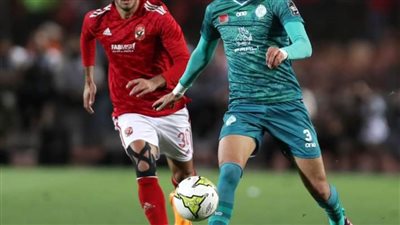 الأهلي يتقدم على الرجاء المغربي في شوط أول مثير