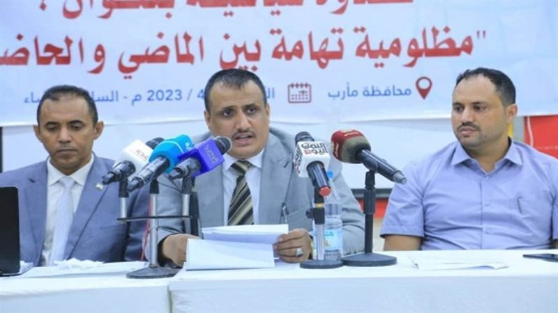 جانب من الندوة