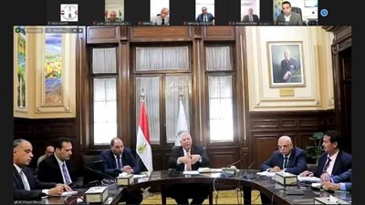 وزير الزراعة يجتمع مع مديري مديريات الزراعة والطب البيطري