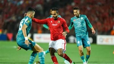 تفاصيل مشادة لاعب الرجاء المغربي مع منذر الكبير قبل مباراة الأهلي