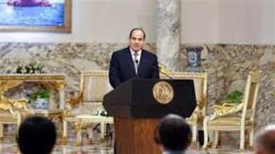 الرئيس السيسي يشهد الاحتفال بعيد العمال ويكرم عددا من النقابيين