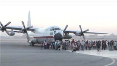 الخارجية: إجلاء 904 مواطنين مصريين من السودان حتى الآن