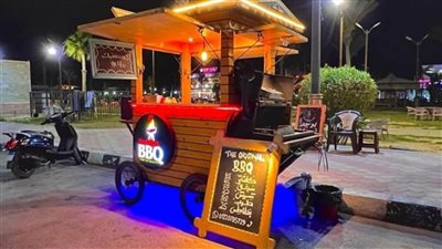 محافظ بورسعيد يوجه بإعادة مشروعات عربات الطعام إلى مكانها 