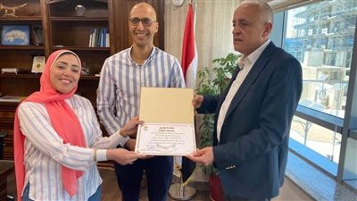 جهاز القاهرة الجديدة يُكرم الموظف المثالي عن شهر أبريل 2023 تقديرا للجُهد والعطاء