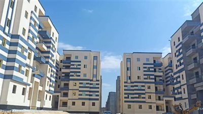 وزير الإسكان يتابع تنفيذ وحدات 