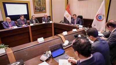 وزير الصحة يوجه بسرعة الانتهاء من الاستراتيجية الوطنية الجديدة للوزارة وفقا للخرائط الصحية بالمحافظات (صور)