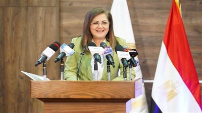 وزيرة التخطيط تستعرض محطات حياتها في العمل العام (صور)