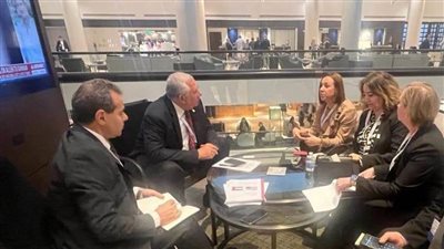 وزير الزراعة يبحث مع المدير التنفيذي للشركة الدولية لسلامة المحاصيل “كروب لايف